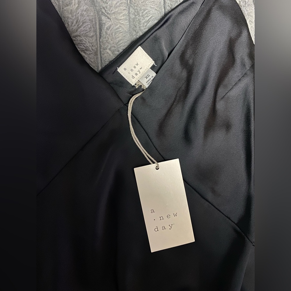 black satin dress - Picture 2 of 4